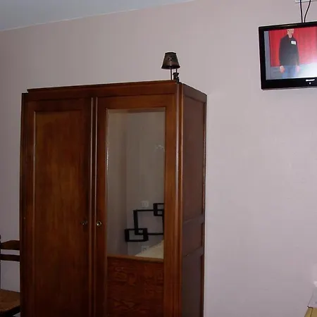 لا فييل أوبيرج بيت ريفي Saint-Privat-dʼAllier