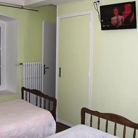 Zajazd La Vieille Saint-Privat-dʼAllier