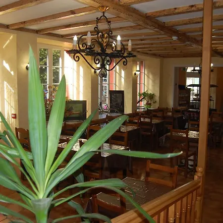 Estalagem La Vieille Saint-Privat-dʼAllier