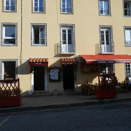 Penzion La Vieille Saint-Privat-dʼAllier